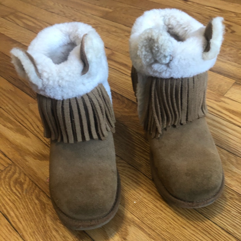 Girls Ugg’s.